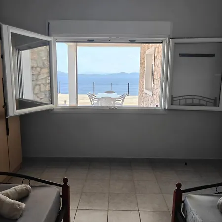 Solar Powered House With Sea View Six Nine Eight Seven Zero56781 Ferienhaus Glífa